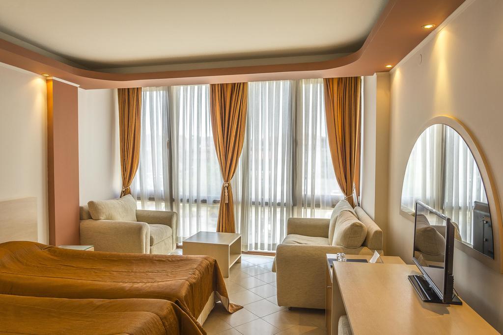 סאני ביץ' Family Hotel Gold Pearl (Adults Only) מראה חיצוני תמונה