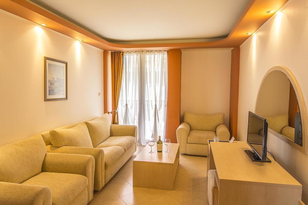 סאני ביץ' Family Hotel Gold Pearl (Adults Only) מראה חיצוני תמונה