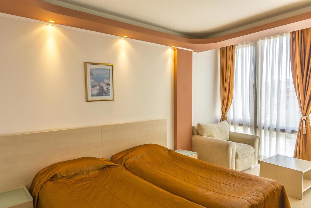 סאני ביץ' Family Hotel Gold Pearl (Adults Only) מראה חיצוני תמונה