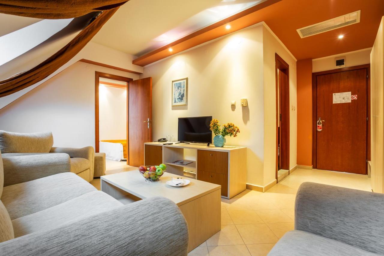 סאני ביץ' Family Hotel Gold Pearl (Adults Only) מראה חיצוני תמונה